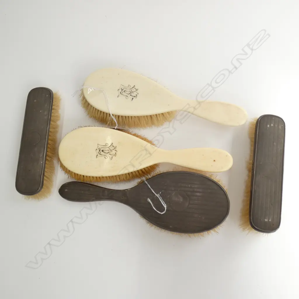 FIVE ANTIQUE BRUSHES, 3 S/SILVER, BIRMINGHAM 1917 Image 1++