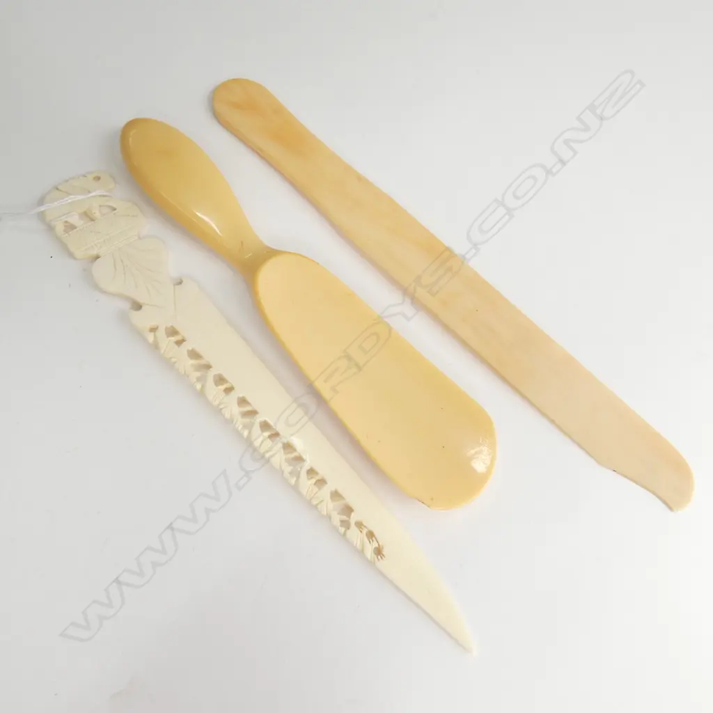 2 ORIENTAL CARVED IVORY PAPER KNIVES + ... Image 1++