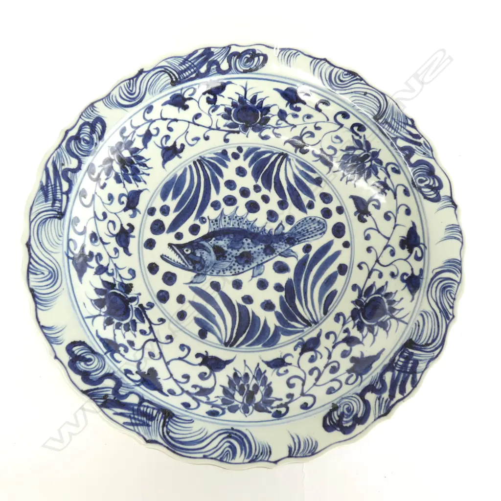 LGE B&W CHINESE CHARGER FISH & FLORAL Dia.455mm Image 1++