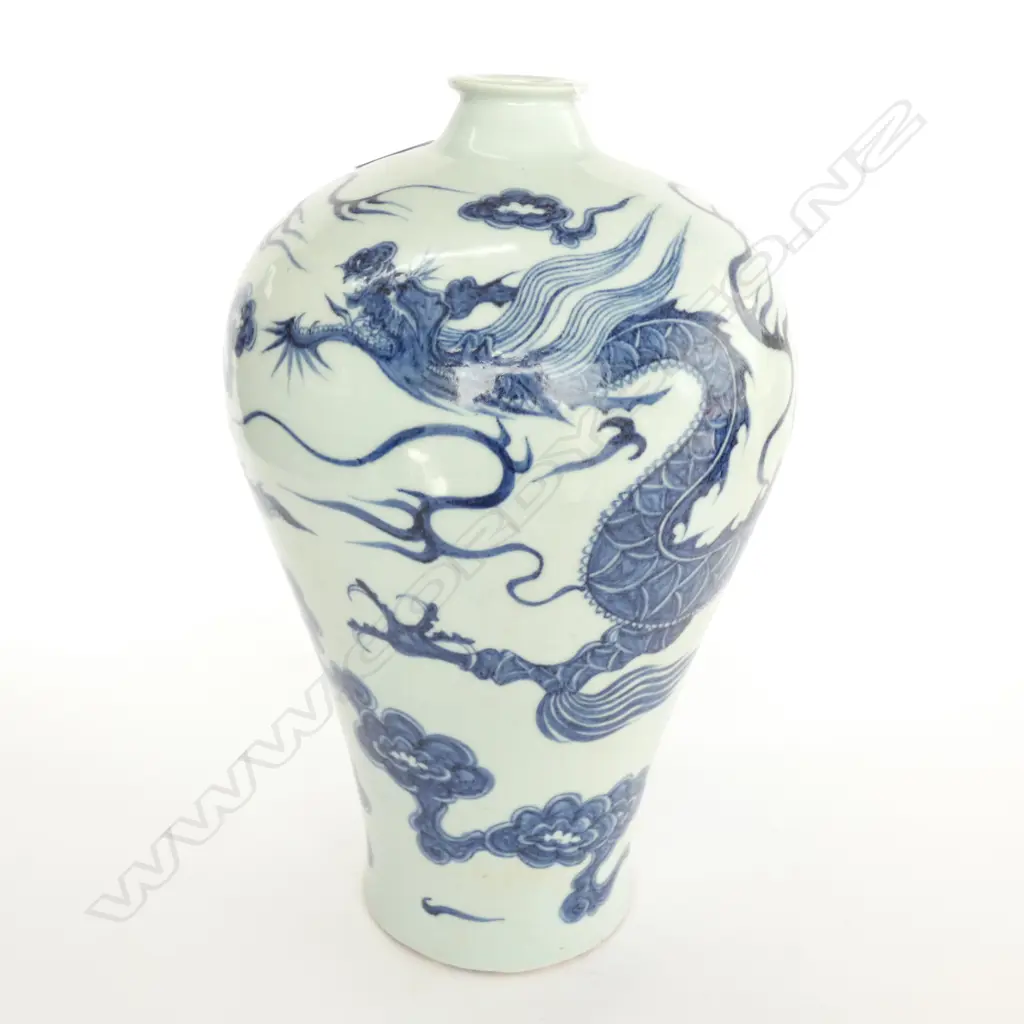 CHINESE B&W VASE, DRAGON MOTIF, H.340MM Image 1++