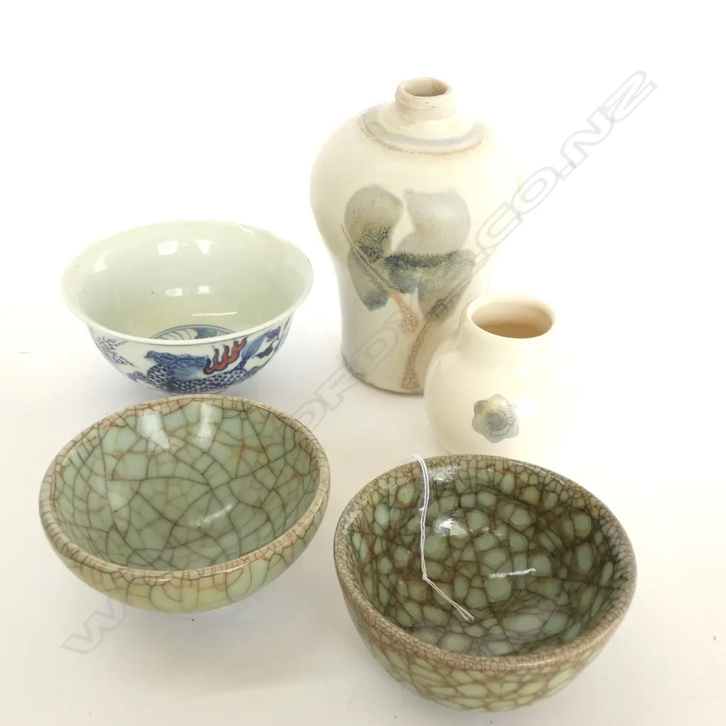 FIVE CHINESE POTTERY PIECES INCL 2 VASES + 3 BOWLS Image 1++