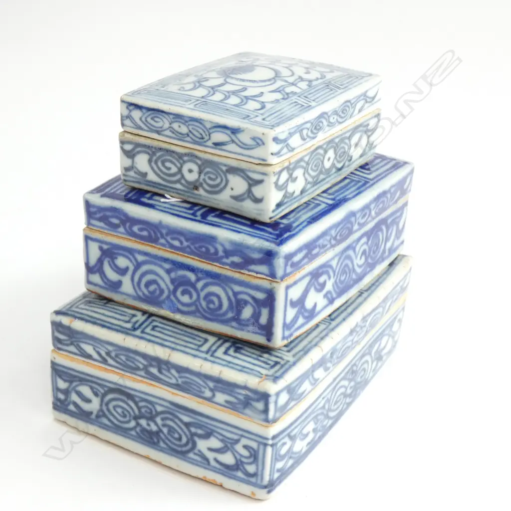 3 B/W BOXES LARGEST L. 115MM  Image 1++