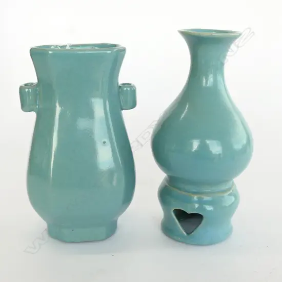 TWO CHINESE TURQUOISE GLAZED POTTERY VASES, TALLEST H.160MMMM
