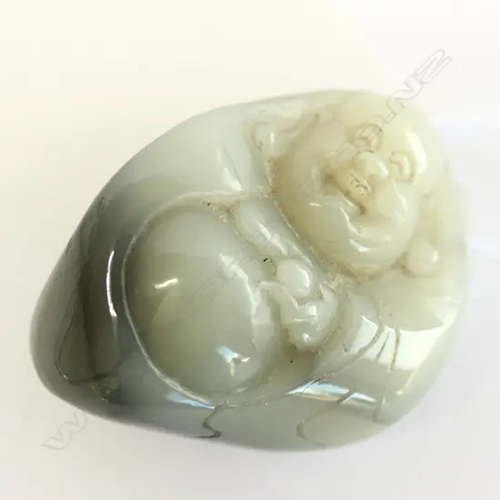 CHINESE PALE GREY BANDED JADE HOTEI HANDLING PIECE