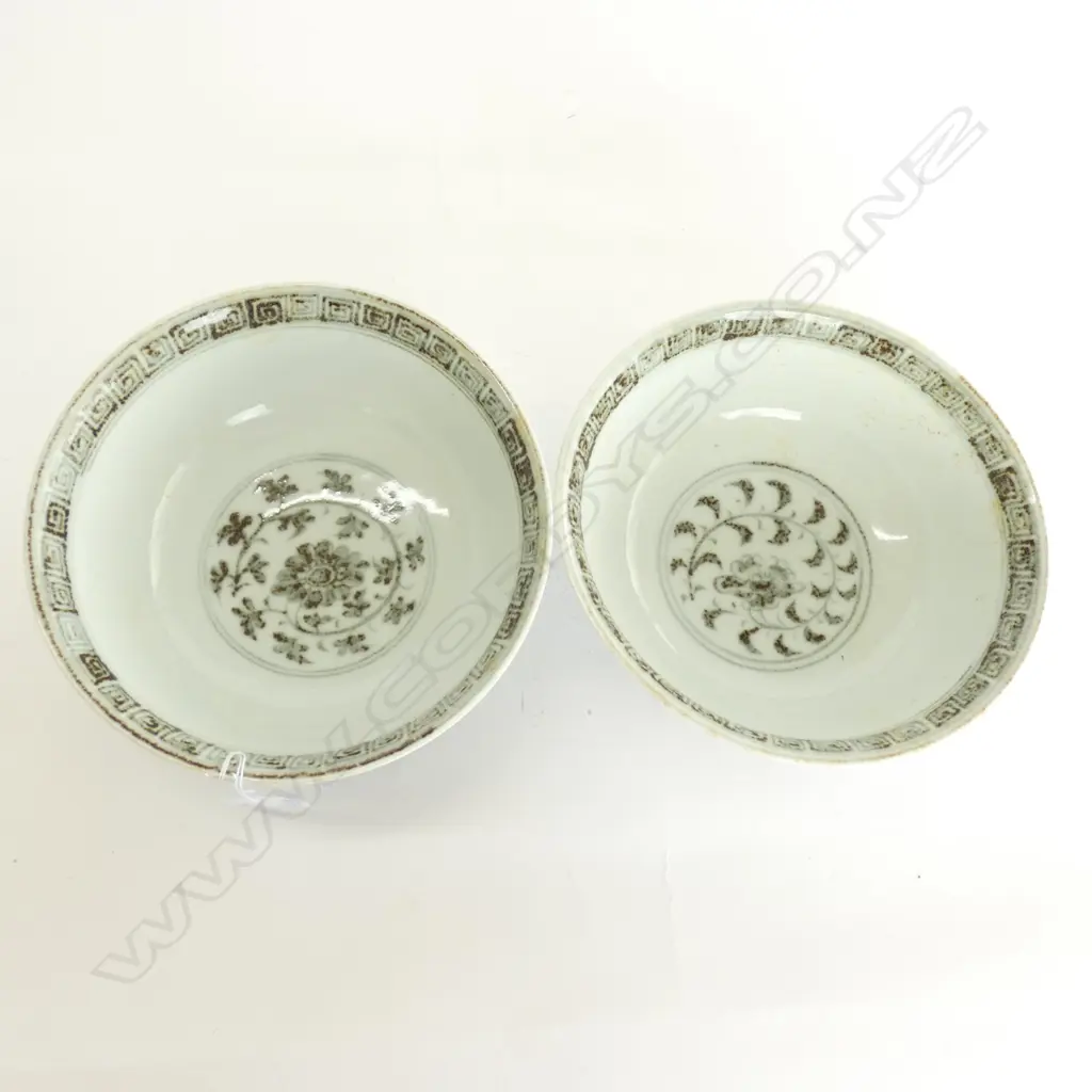 PR CHINESE PORCELAIN BOWLS DARK BLUE & WHITE Dia.150mm Image 1++