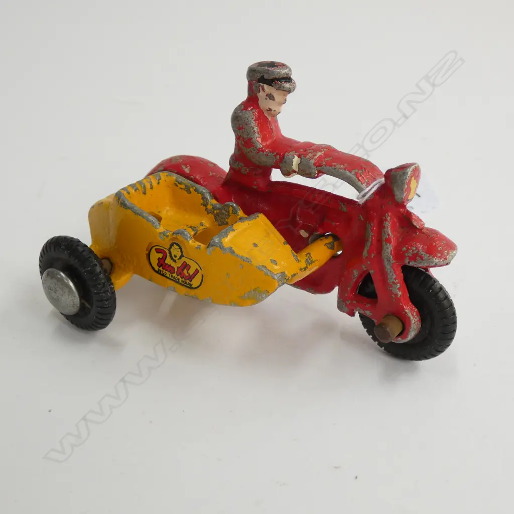 VINTAGE FUNHO MOTORCYLIST & SIDECAR Image 1++