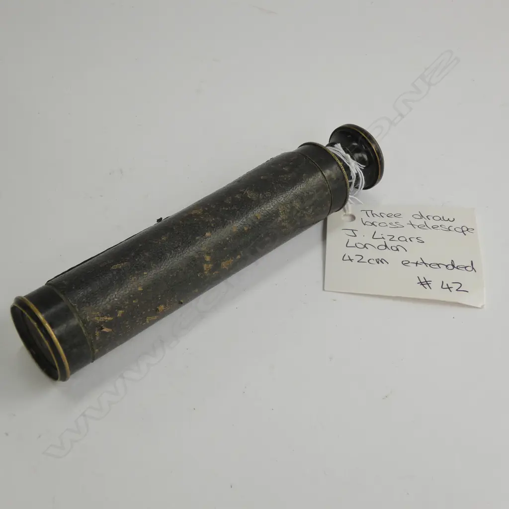 BRASS TELESCOPE MANUFACTURED BY J LIZARS Image 1++