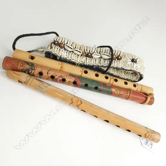 SHELL DECORATED BELT + 3 RECORDER MUSICAL INSTRUMENTS 
