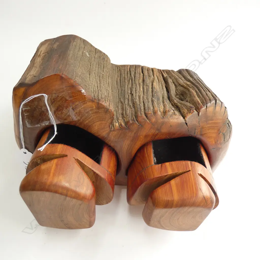 BRISTLE CONE PINE COMPANY JEWELRY BOX W. 220MM Image 1++