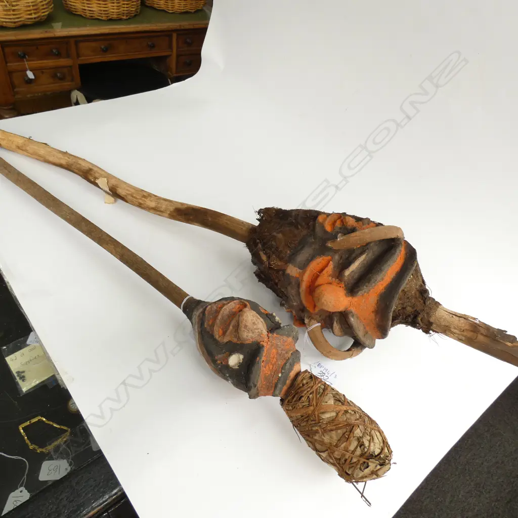2 VANUATU STAFFS WITH SCULPTED BUSTS; SPIDERWEB AND OTHER L. 1M Image 1++