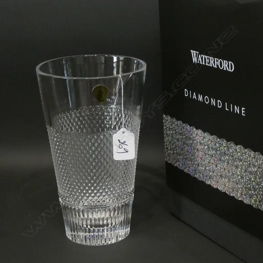 WATERFORD 'DIAMONDLINE' CRYSTAL VASE IN BOX H.205 Image 1++