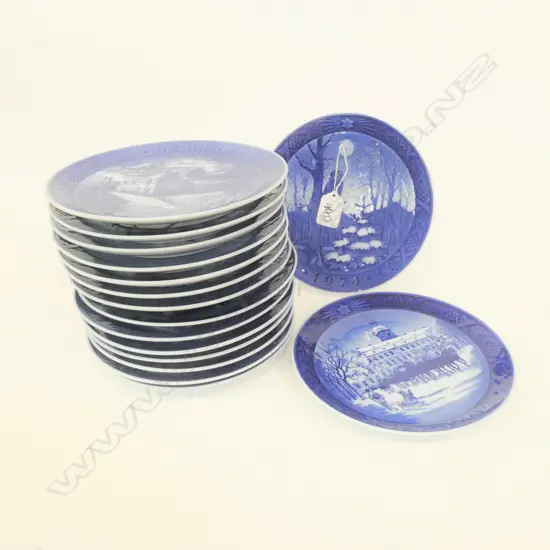 16 ROYAL COPENHAGEN XMAS PLATES 185MM DIA