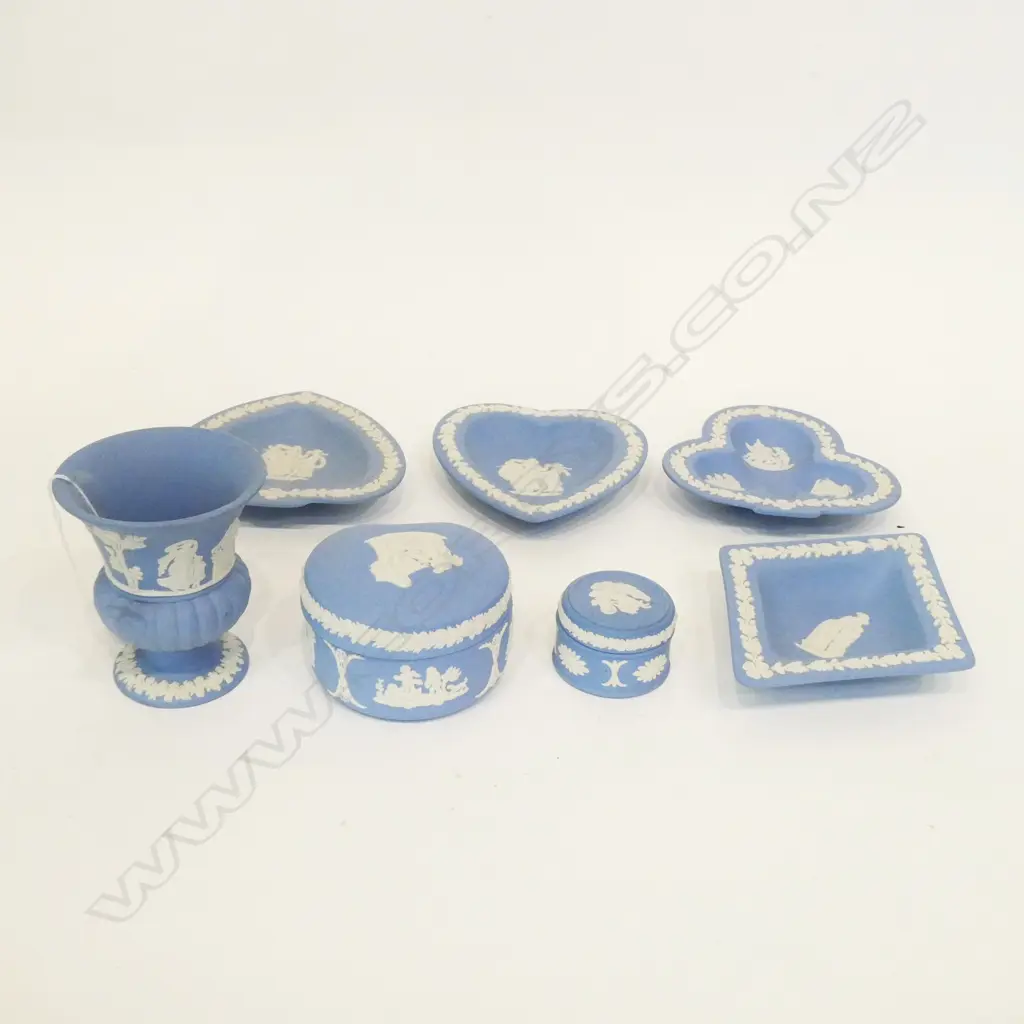 7 WEDGWOOD JASPERWARE ITEMS Image 1++