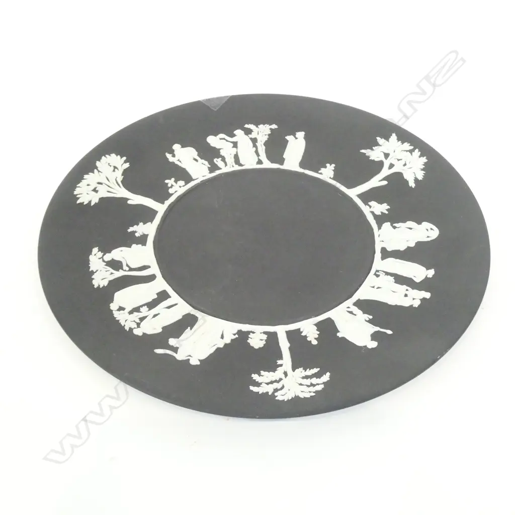 WEDGWOOD JASPERWARE 24CM PLATE- BLACK Image 1++