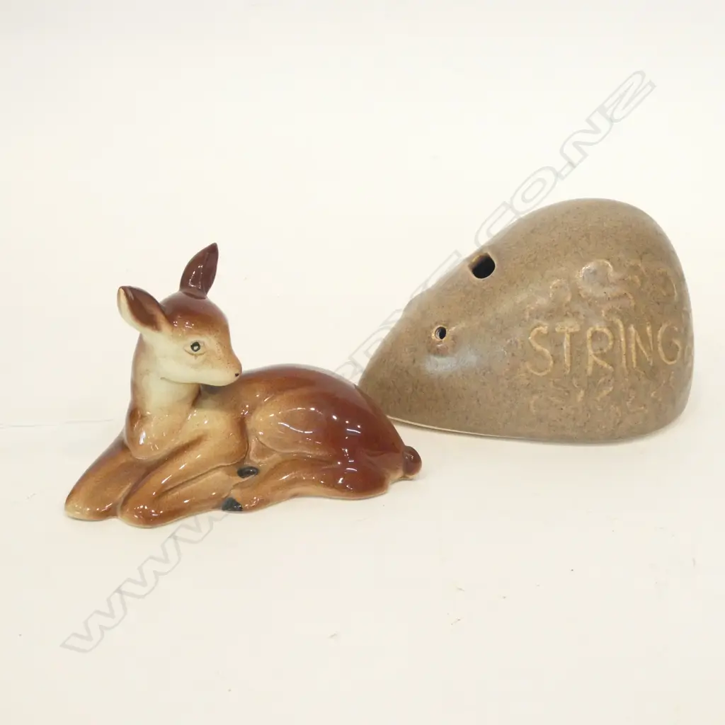 2 CROWN LYNN DEER & TEMUKA MOUSE STRING HOLDER Image 1++