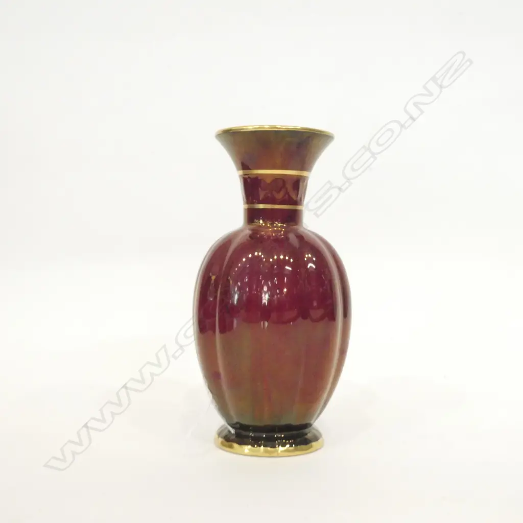 CROWN DEVON ROUGE VASE Image 1++