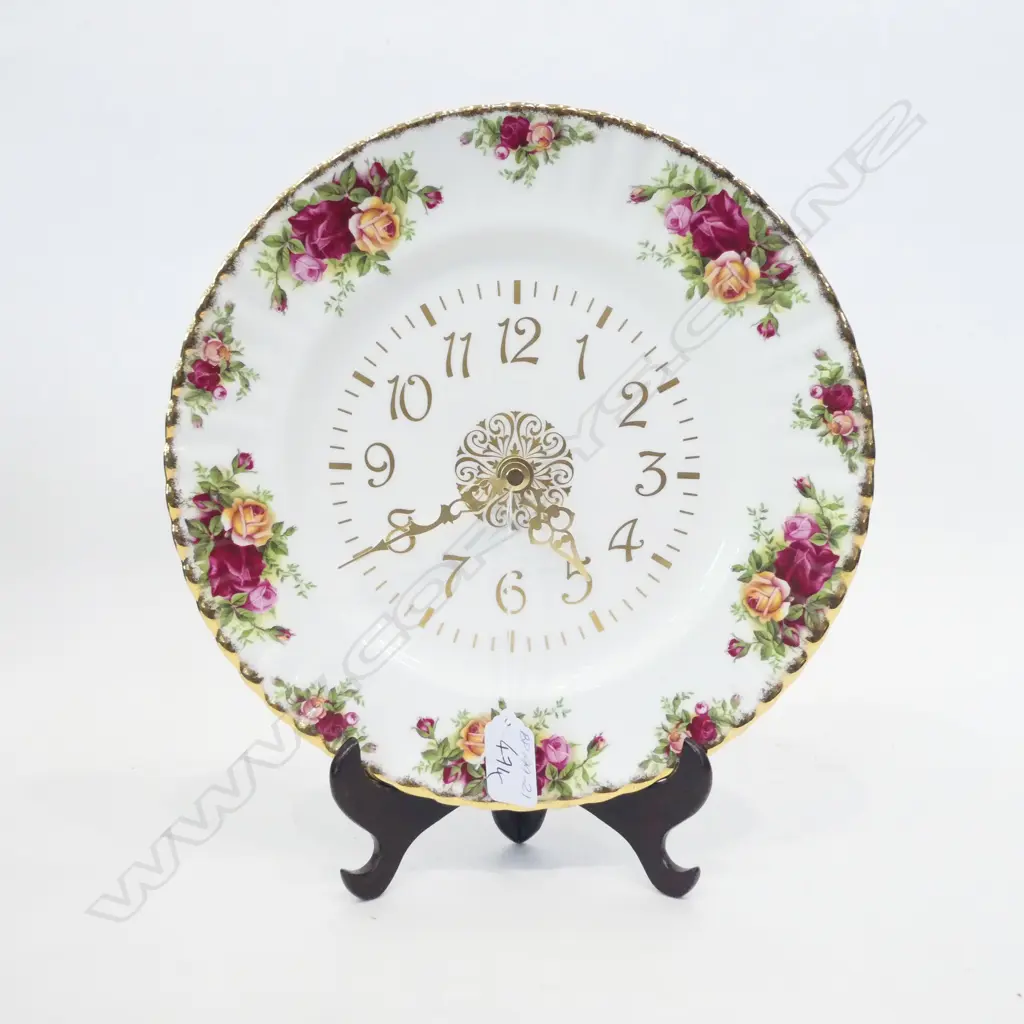 ROYAL ALBERT OCR CLOCK Image 1++