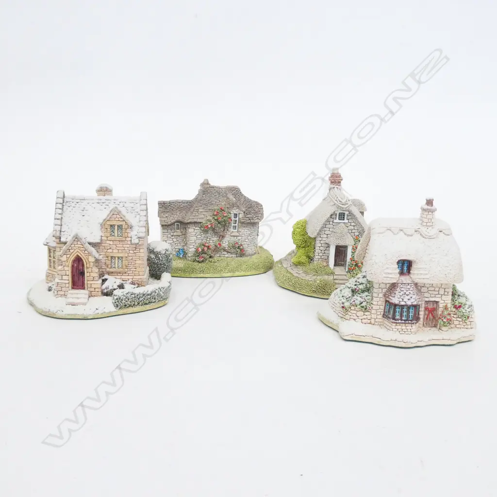 4 LILLIPUT HOUSES Image 1++