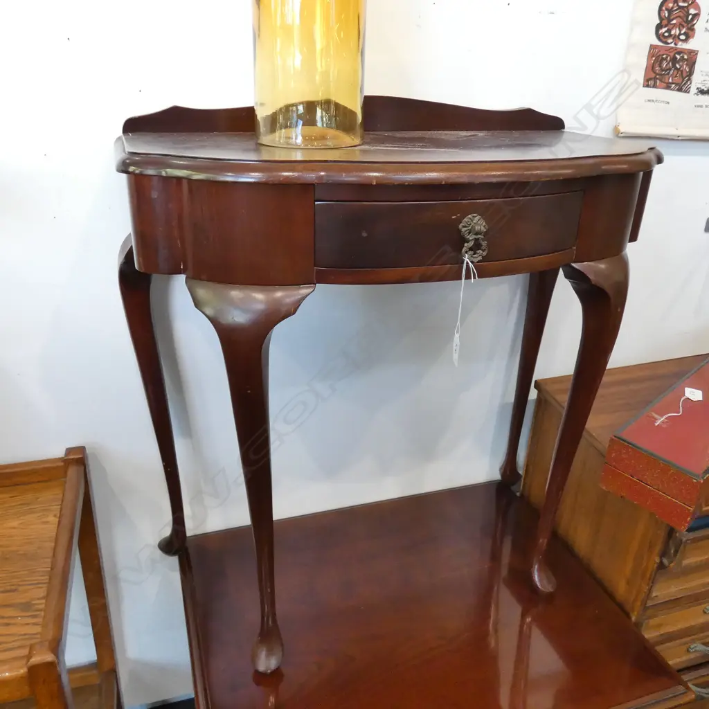 MAHOGANY HALL TABLE  Image 1++