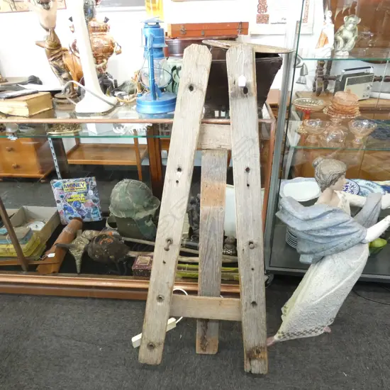 RUSTIC WOODEN ART EASEL