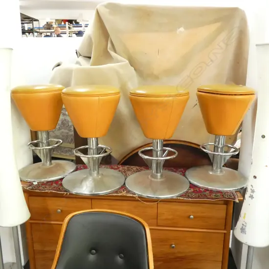 4 MUSHROOM BARSTOOLS EX LONDON BAR