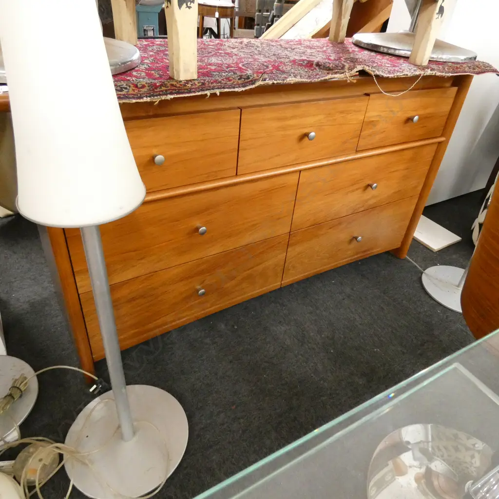 GOOD CONTEMPORARY RIMU DRESSER L. 1460MM Image 1++