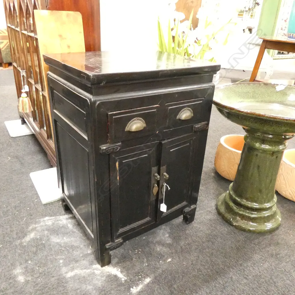 BLACK LACQUER CHINESE CABINET H. 720MM MINOR DAMAGE TO DOOR AND PIN MISSING Image 1++