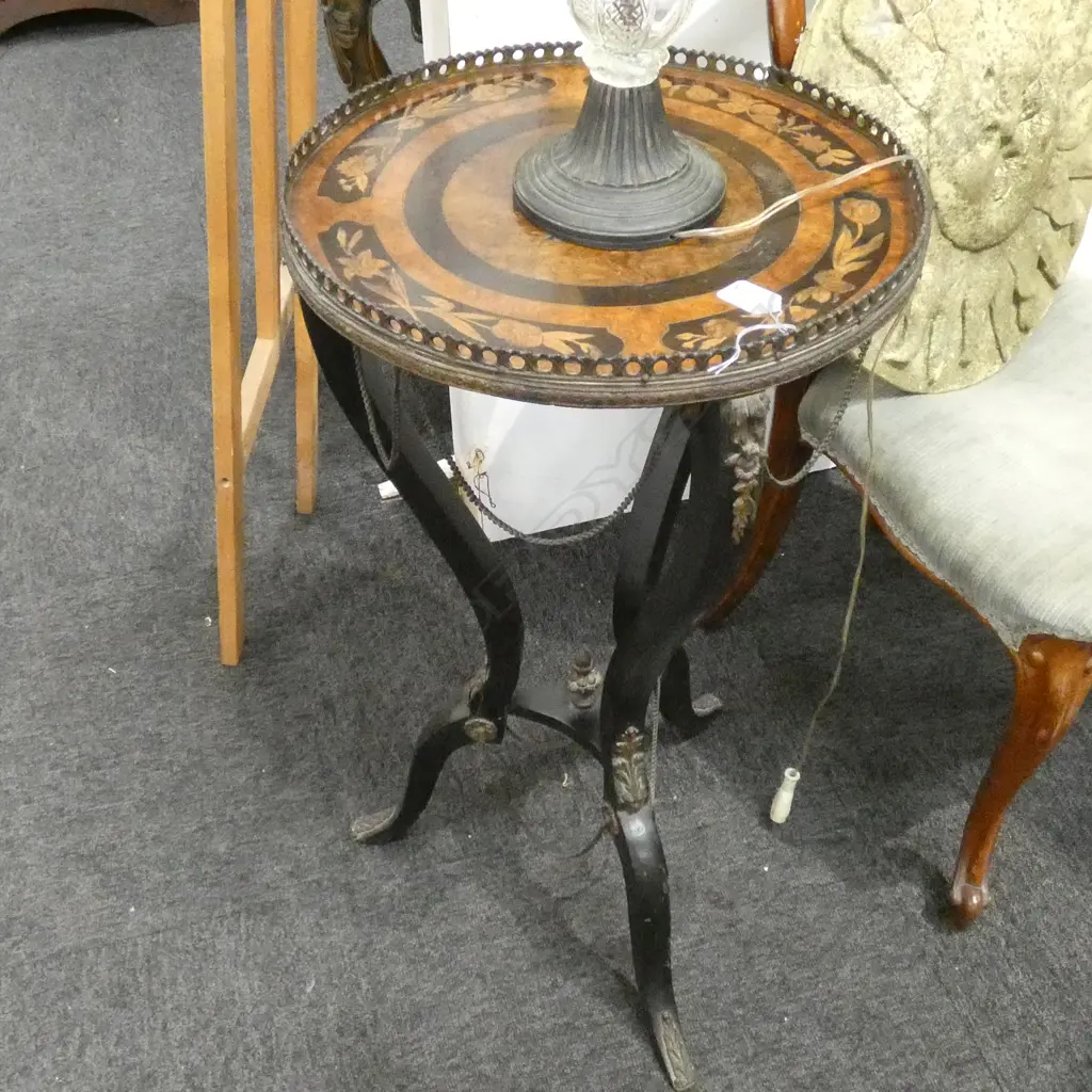 3 LEGGED INLAY SIDE TABLE FAULTED TOP H. 745MM Image 1++