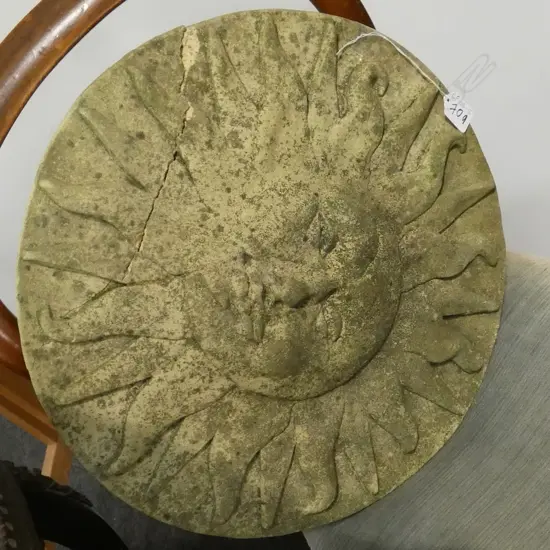 SUN & MOON CIRCULAR PLAQUE FAULTS