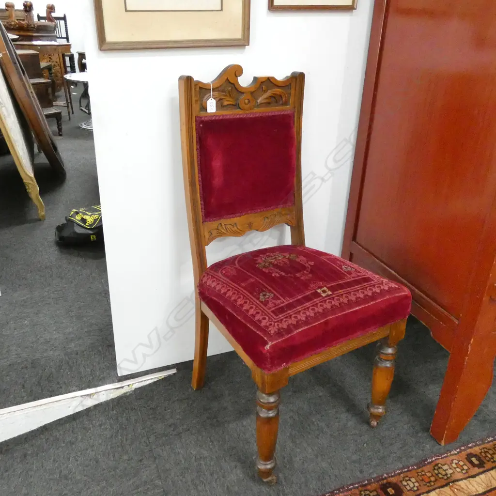 VICTORIAN KAURI CHAIR IN ORIG. RED UPHOLSTERY AF TOP BROKEN Image 1++