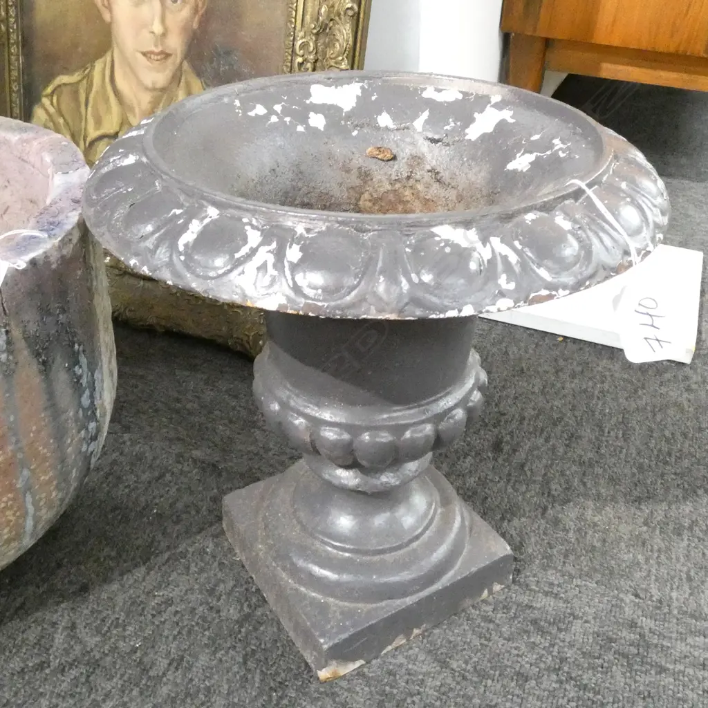 PLASTER URN H. 310MM  Image 1++