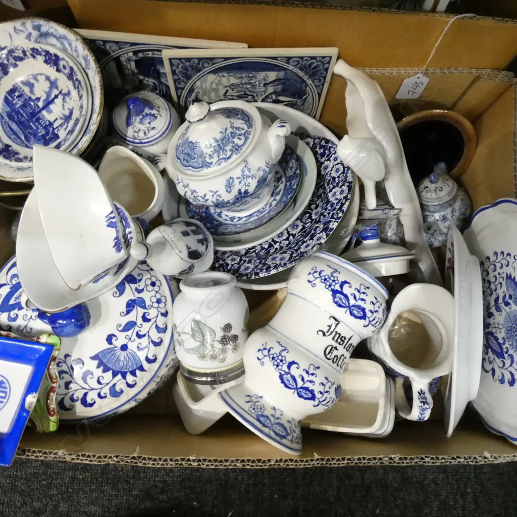 BOX LOT ASST. B/W Image 1++