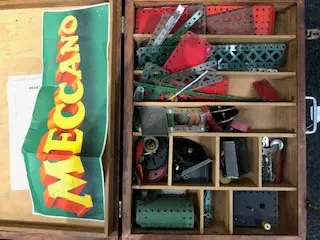 VINTAGE BOXED COLLECTION MECCANO, APPEARS TRAINS RELATED  Image 1++