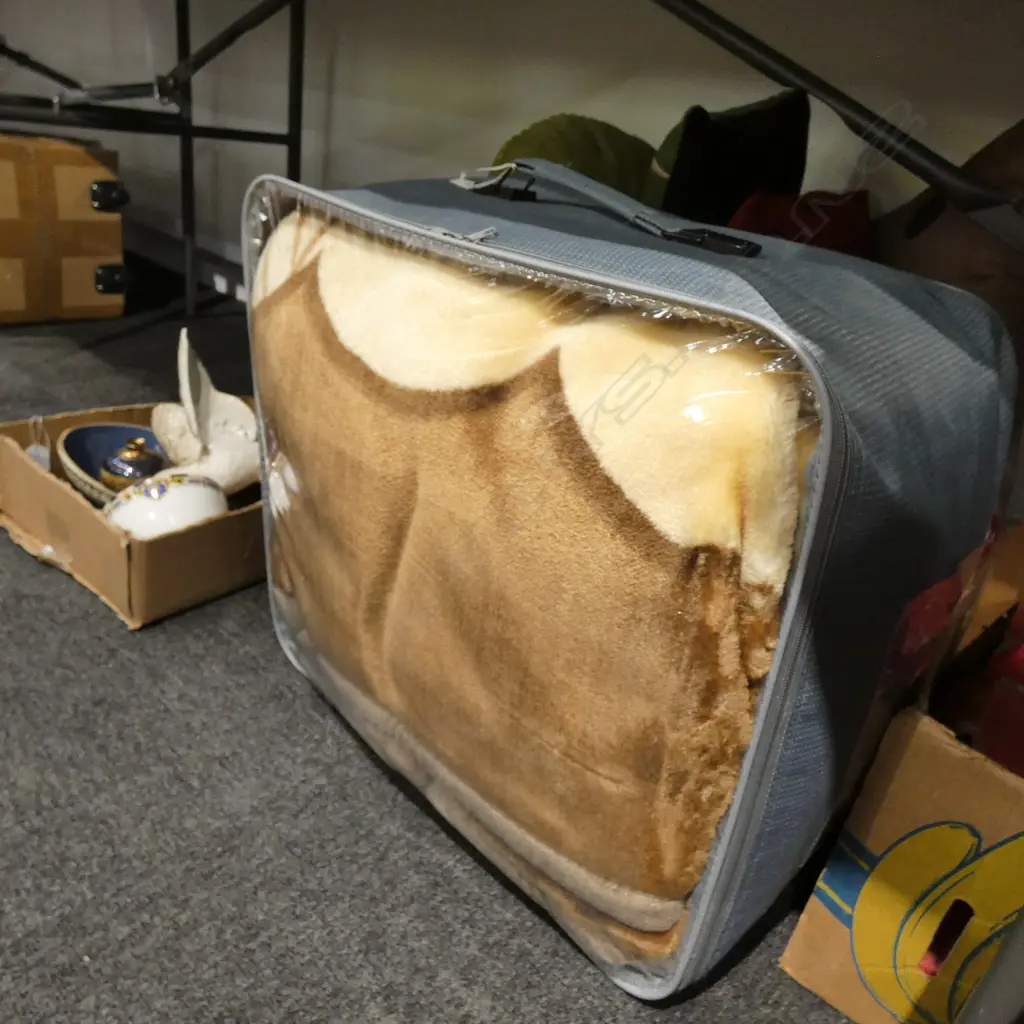 NOVADOWN ALPACA BLANKET APPROX 220 X 240CM Image 1++