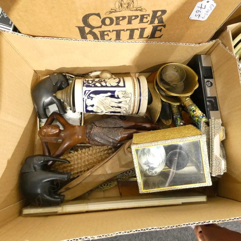 BOX LOT ASST. VINTAGE ITEMS; NUTCRACKER, ELEPHANTS ETC Image 1++