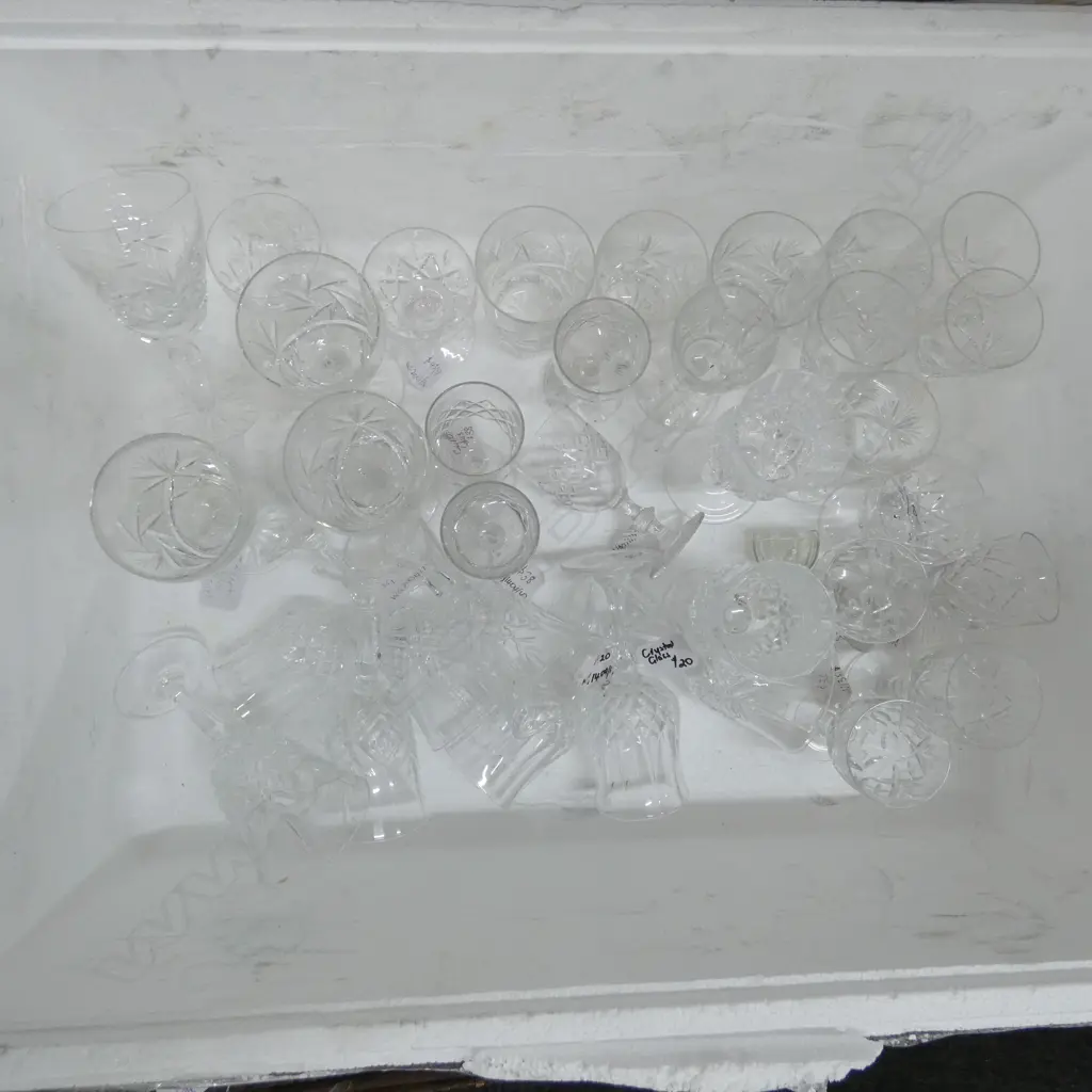 LOT CRYSTAL GLASSWARE  Image 1++