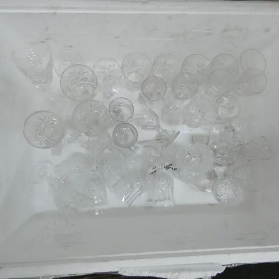 LOT CRYSTAL GLASSWARE 