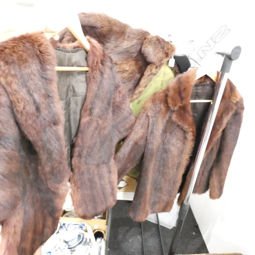 3 FURS; 2 JACKETS AND STOLE Image 1++