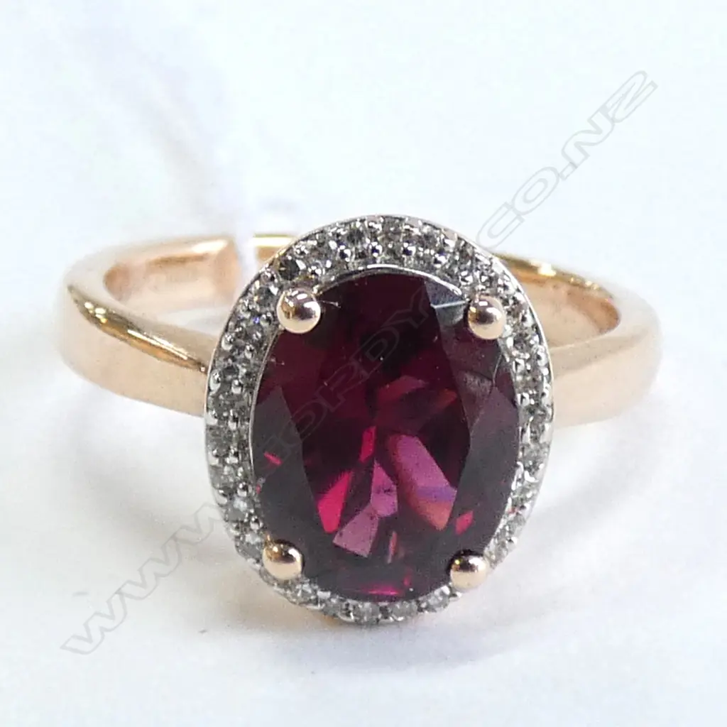 10K GARNET & DIAMOND RING (M HILL) 3.3gms  Image 1++