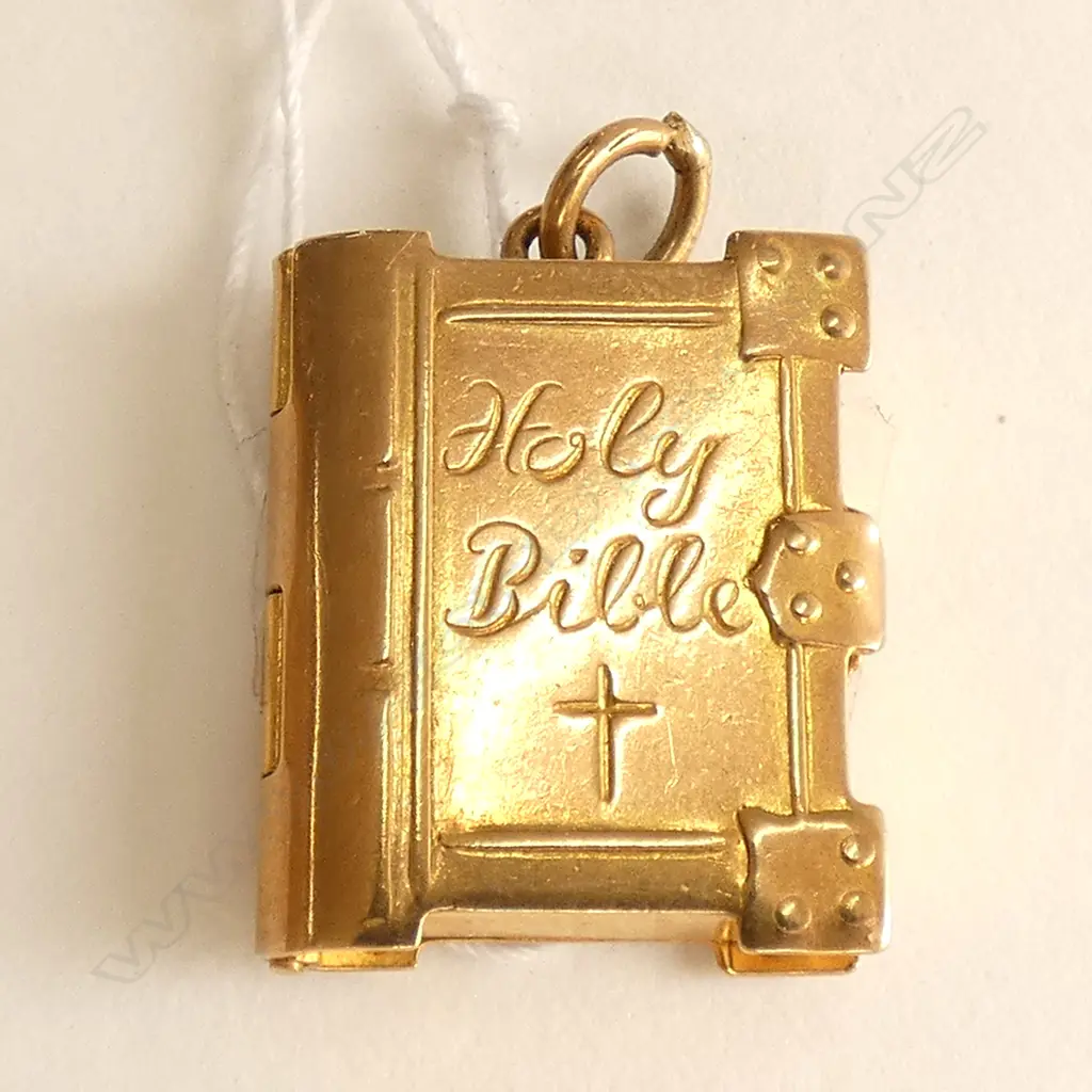 9CT GOLD  HOLY BIBLE OPENING CHARM 4.1gms Image 1++