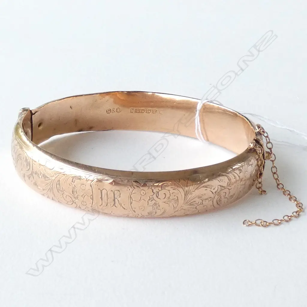 9CT GOLD HINGED BANGLE 23.02gm (dented) Image 1++