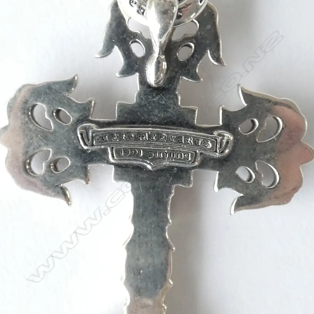 FANCY LGE SILVER CROSS ON CHAIN 71.6GMS Image 1++