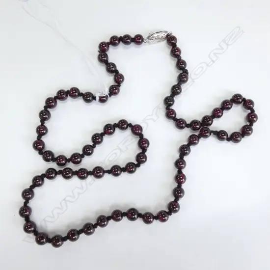 GARNET BEAD NECKLACE UNIFORM