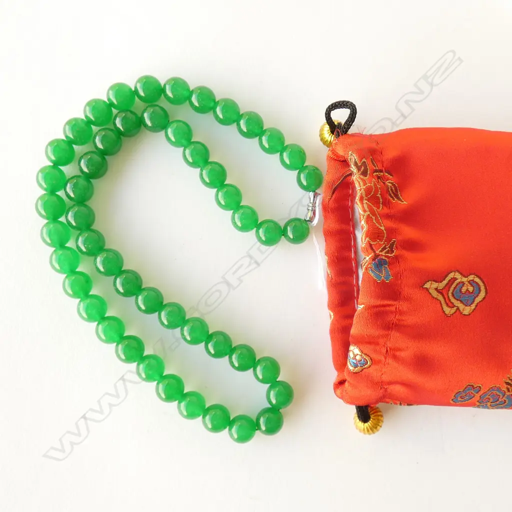 GREEN BEAD NECKLACE Image 1++