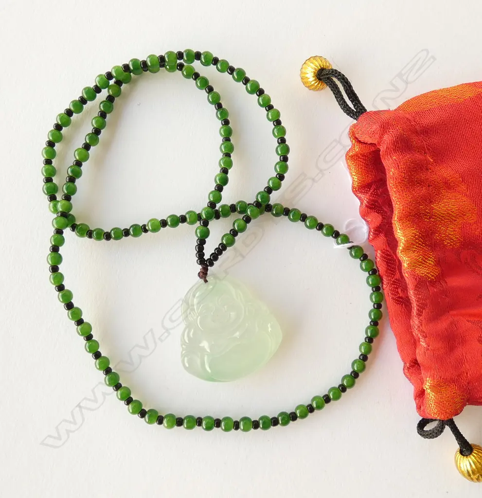 JADE NECKLACE? WITH CARVED BUDDHA Image 1++