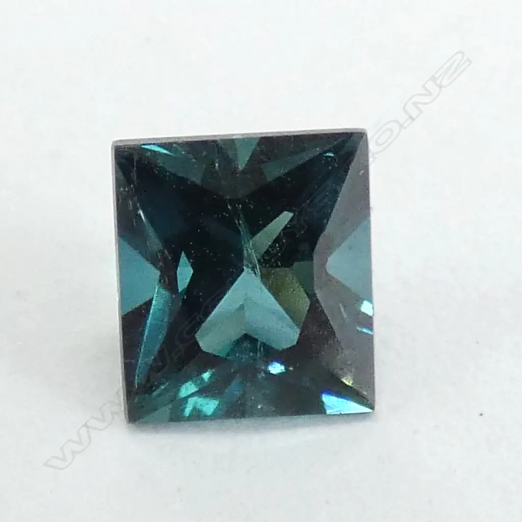 UNSET .94CT BLUE TOURMALINE GEMSTONE - SQUARE CUT Image 1++