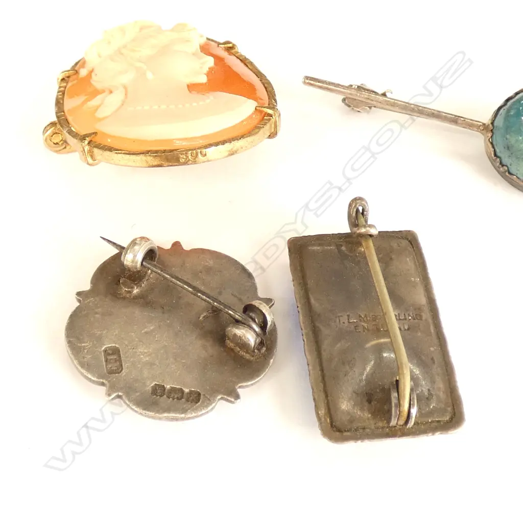 800 CAMEO + 3 STG BROOCHES Image 1++