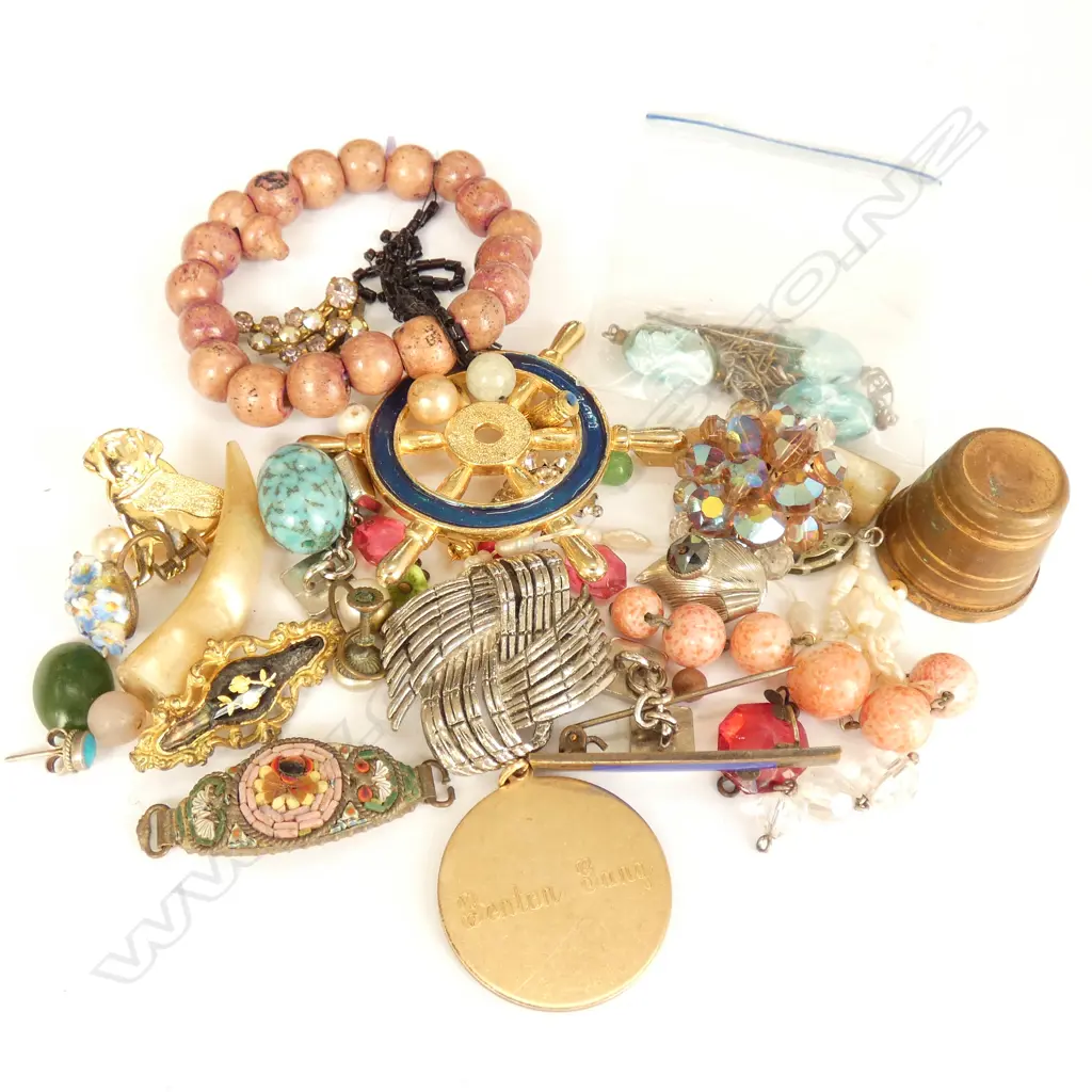 COLLECTION ASST COSTUME JEWELLERY Image 1++