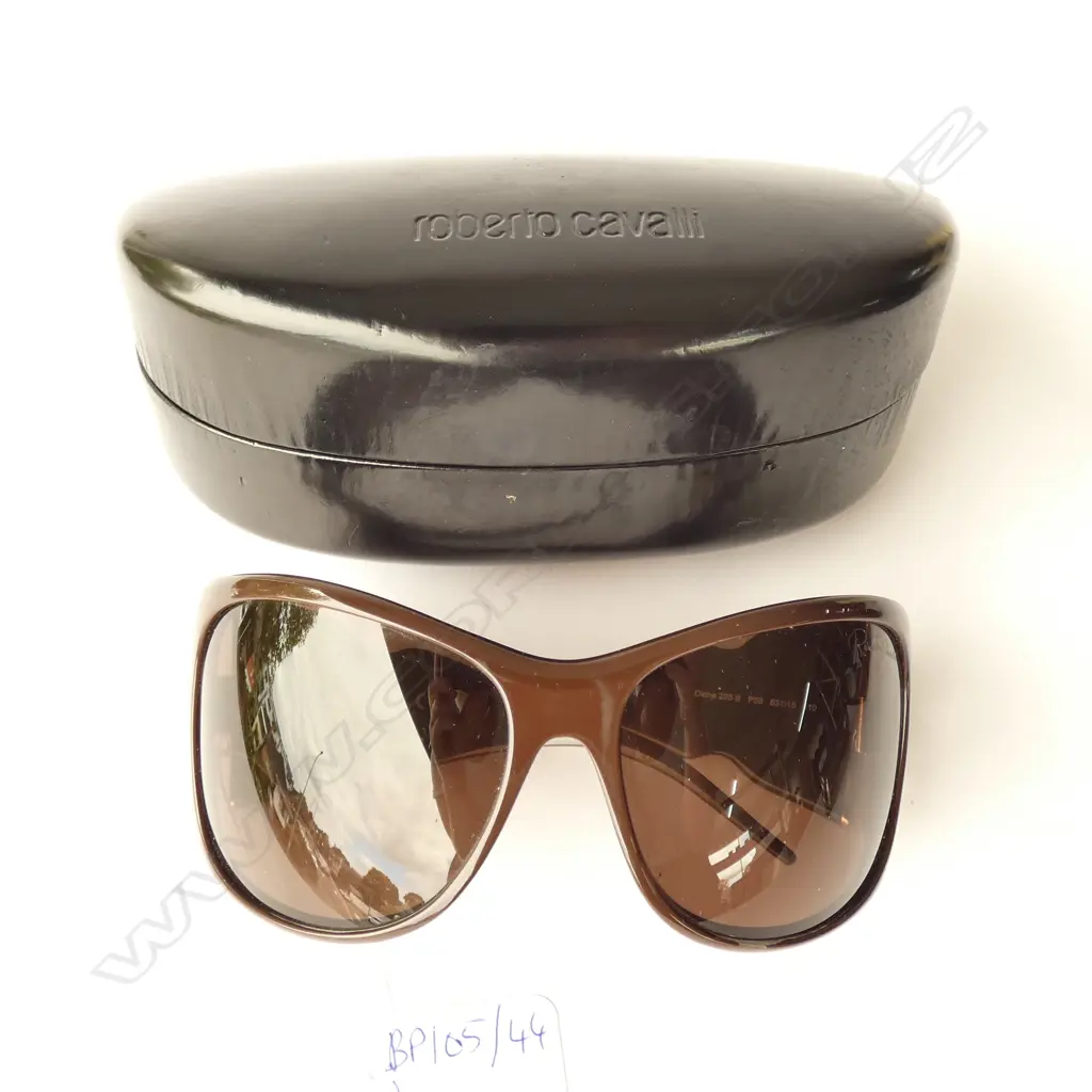 ROBERTO CAVALLI 'DIONE' SUNGLASSES IN CASE Image 1++
