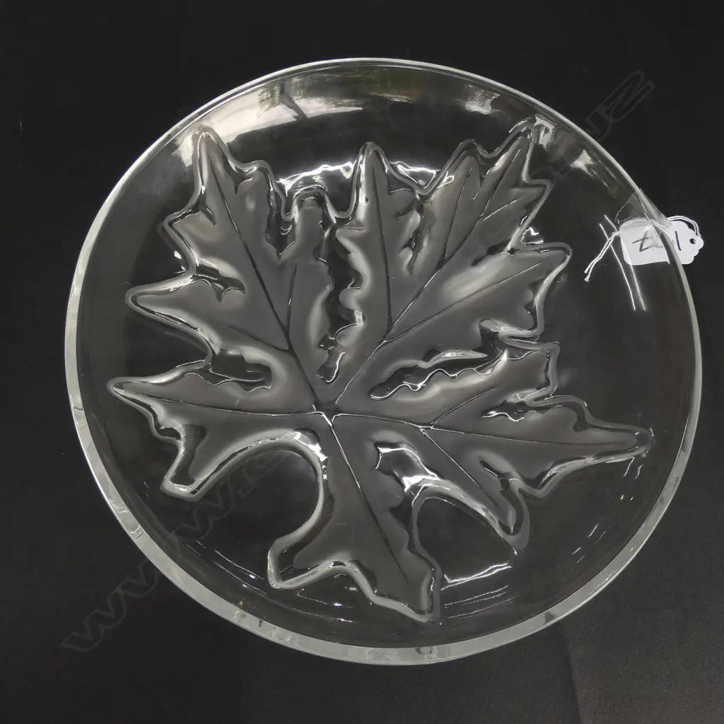 LALIQUE MAPLE LEAF PLATE Image 1++